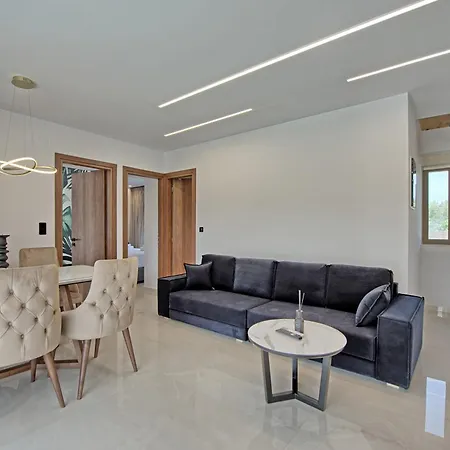 Villa Silentium Evilia By Posarellivillas *