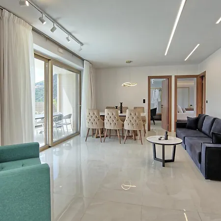 Silentium Evilia By Posarellivillas Villa